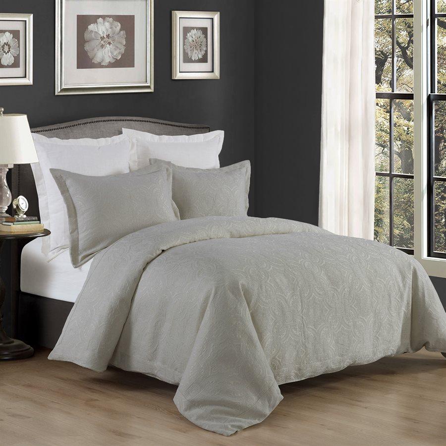 Matelassé Gray Bedding Set